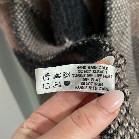 EUC Soft Khaki Black Chevron Wide Cap Sleeve Cape One Size - Picture 7 of 9